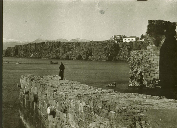 Antalyanın Tarihçesi — Antalya İskelesinin Eski Hali
