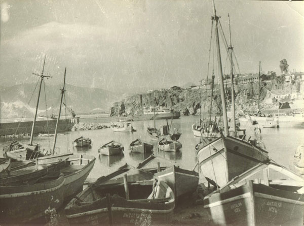 Antalyanın Tarihçesi — Antalya Yat Limanının Eski Hali