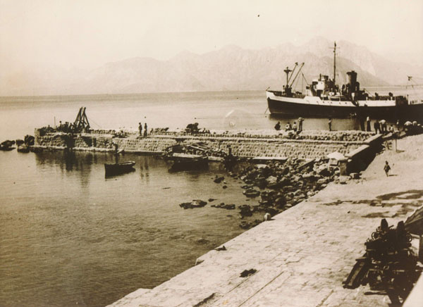 Antalyanın Tarihçesi — Antalya Limanı Eski Hali